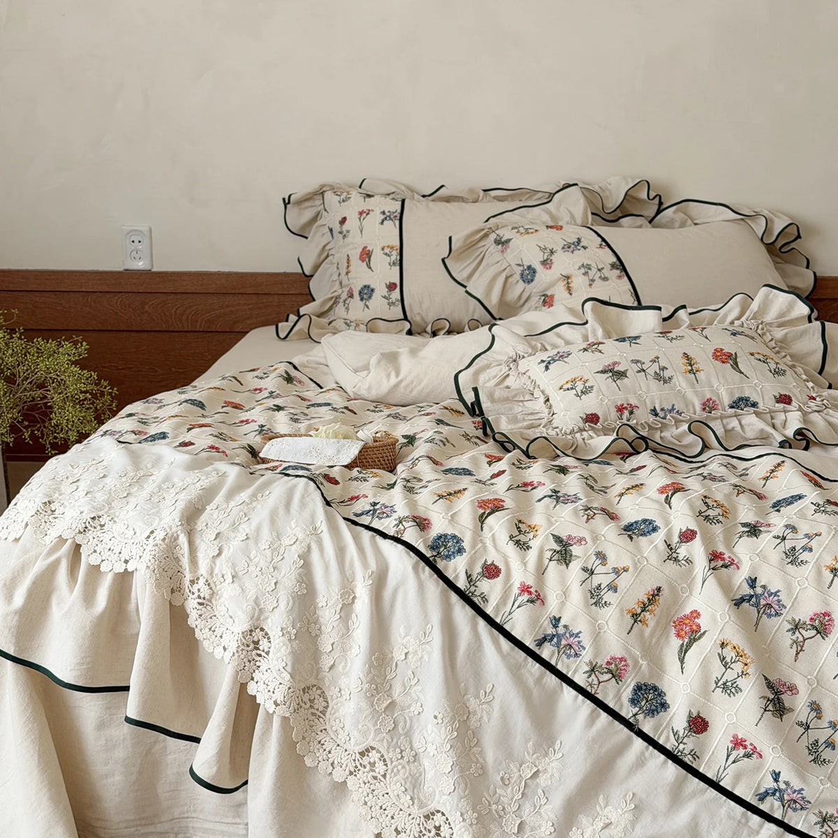 Bedding Set Embroidered Floral Ruffled Cotton-Linen Blend