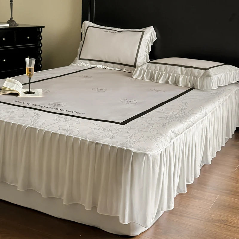 Bedding Set Floral Center Panel & Attached Bed Skirt