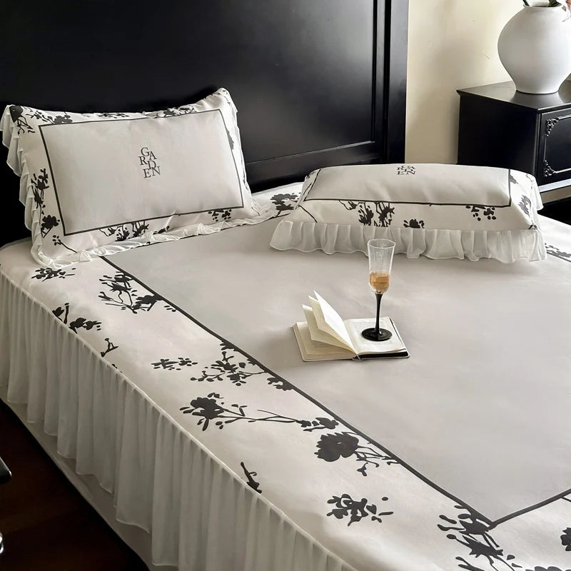 Bedding Set Floral Center Panel & Attached Bed Skirt