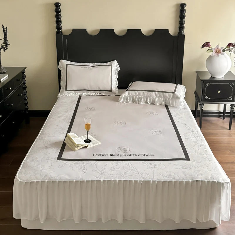 Bedding Set Floral Center Panel & Attached Bed Skirt