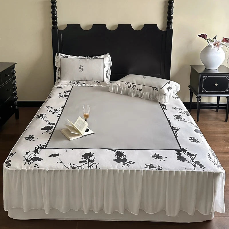 Bedding Set Floral Center Panel & Attached Bed Skirt