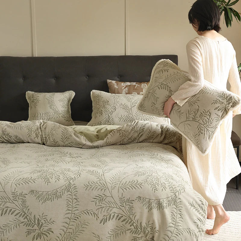 Bedding Set Jacquard Leaf Relief Lightly Quilted Reversible