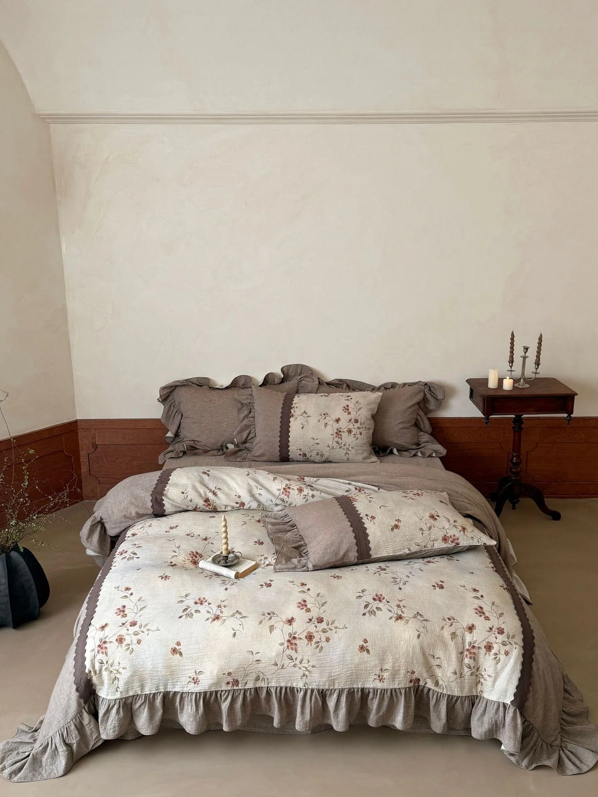 Bedding Set Linen-Cotton Blend Floral Print & Ruffle Trim