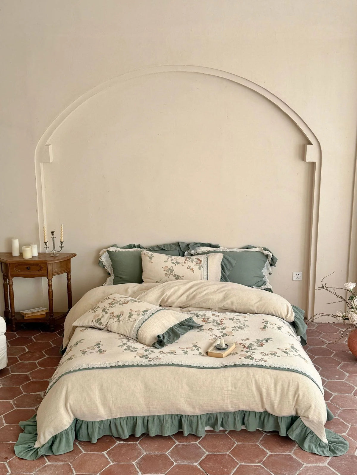 Bedding Set Linen-Cotton Blend Floral Print & Ruffle Trim