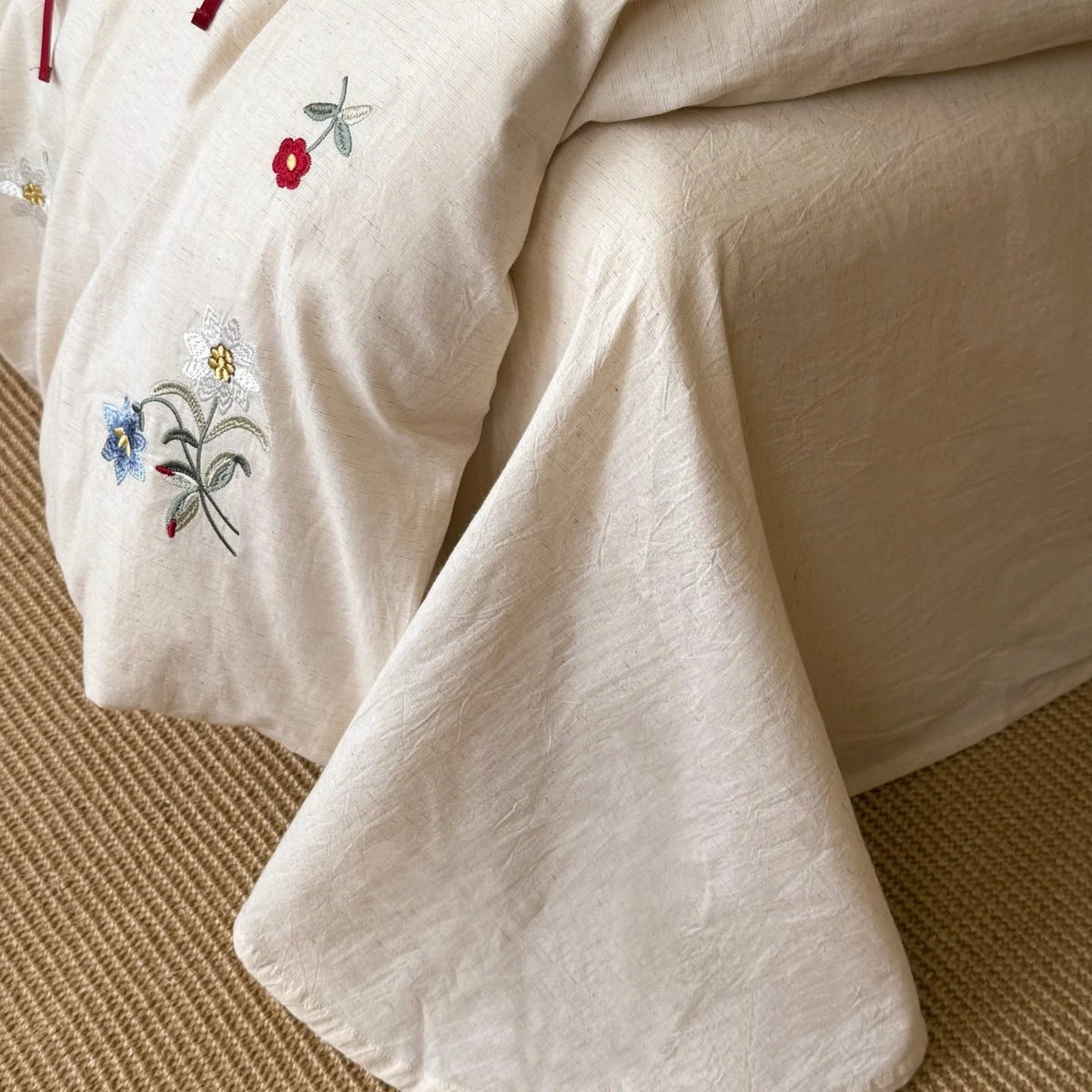 Bedding Set Linen-Look Floral Embroidery Bow Closures