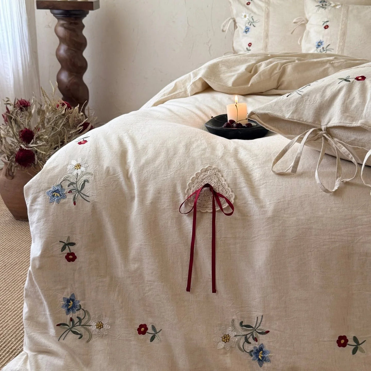Bedding Set Linen-Look Floral Embroidery Bow Closures