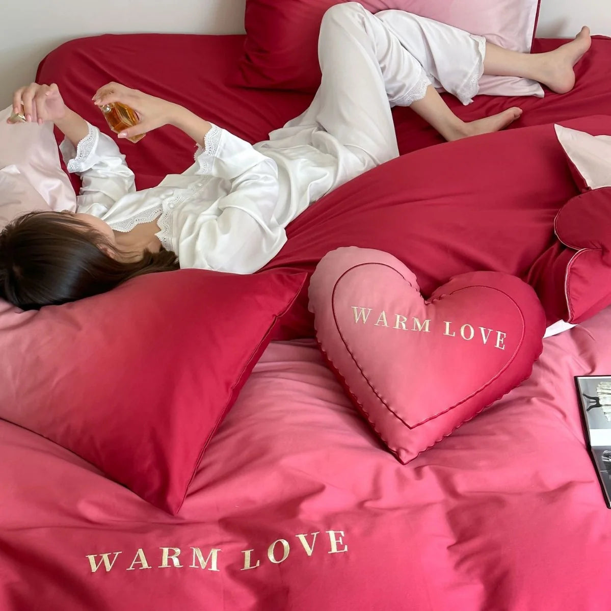 Bedding Set Reversible Cotton Satin Heart Applique