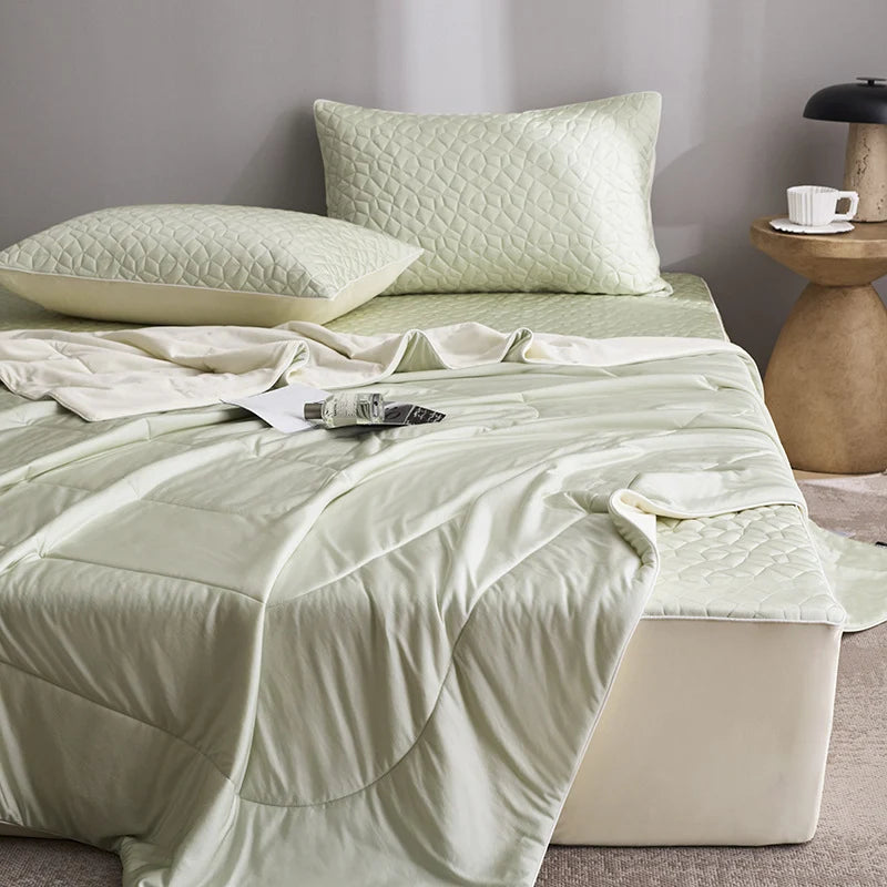 Bedding Set Reversible Satin Quilted Protector Easy Care