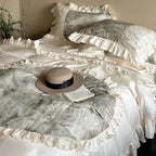 Bedding Set Ruffled Edges & Velvet Heart Appliqué