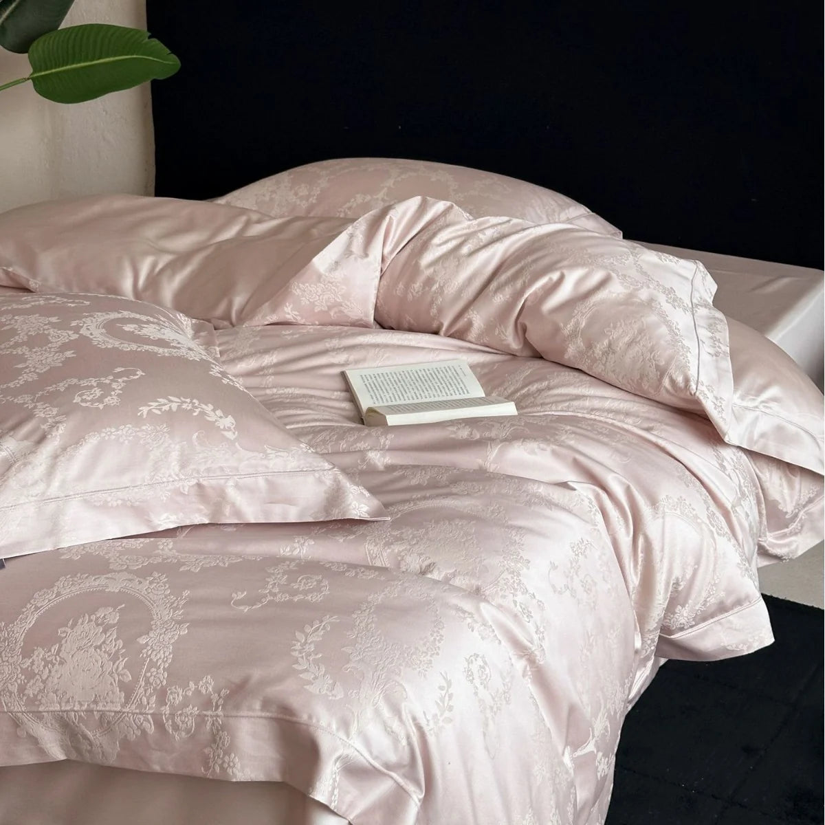 Bedding Set Satin Damask Jacquard Breathable & Temperature-Regulating 4-Piece
