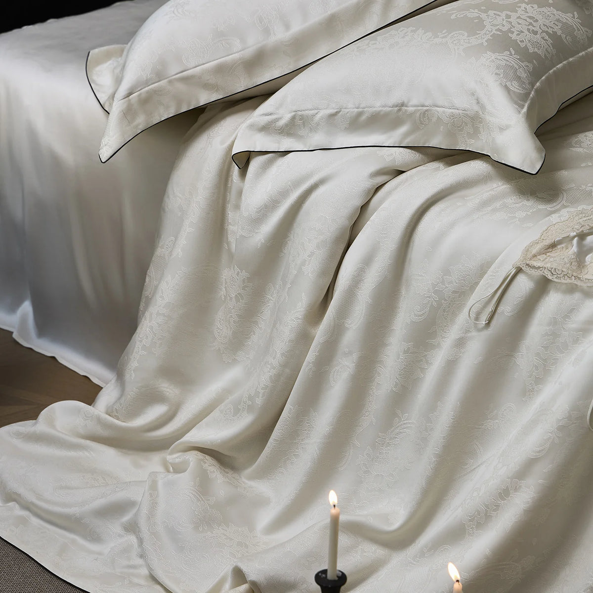 Bedding Set Satin Jacquard Subtle Floral Fine Piping