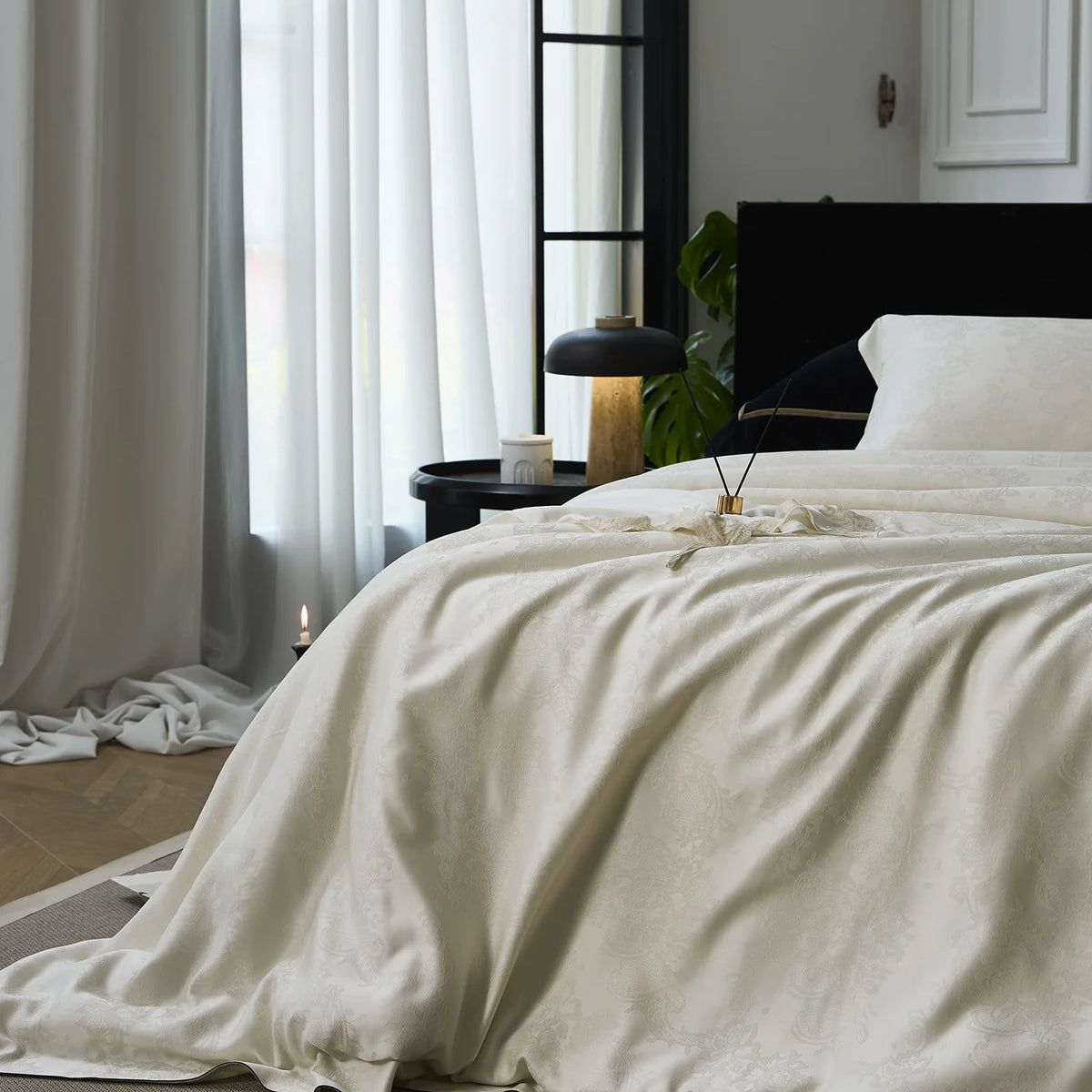 Bedding Set Satin Jacquard Subtle Floral Fine Piping