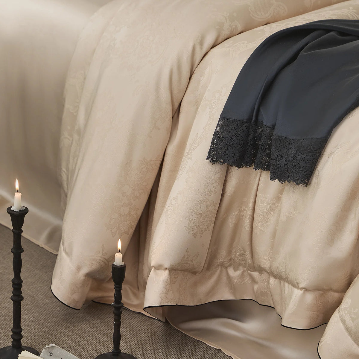 Bedding Set Satin Jacquard Subtle Floral Fine Piping