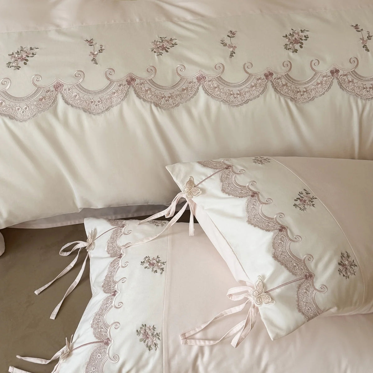 Bedding Set Satin With Floral Embroidery & Ruffled Edges