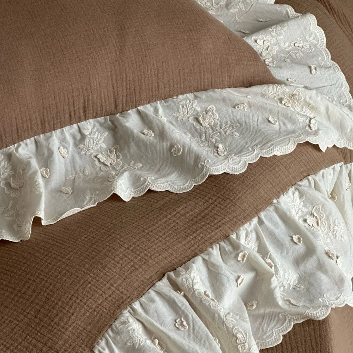 Bedspread 4-Piece Quilted Cotton Gauze Embroidered Ruffles