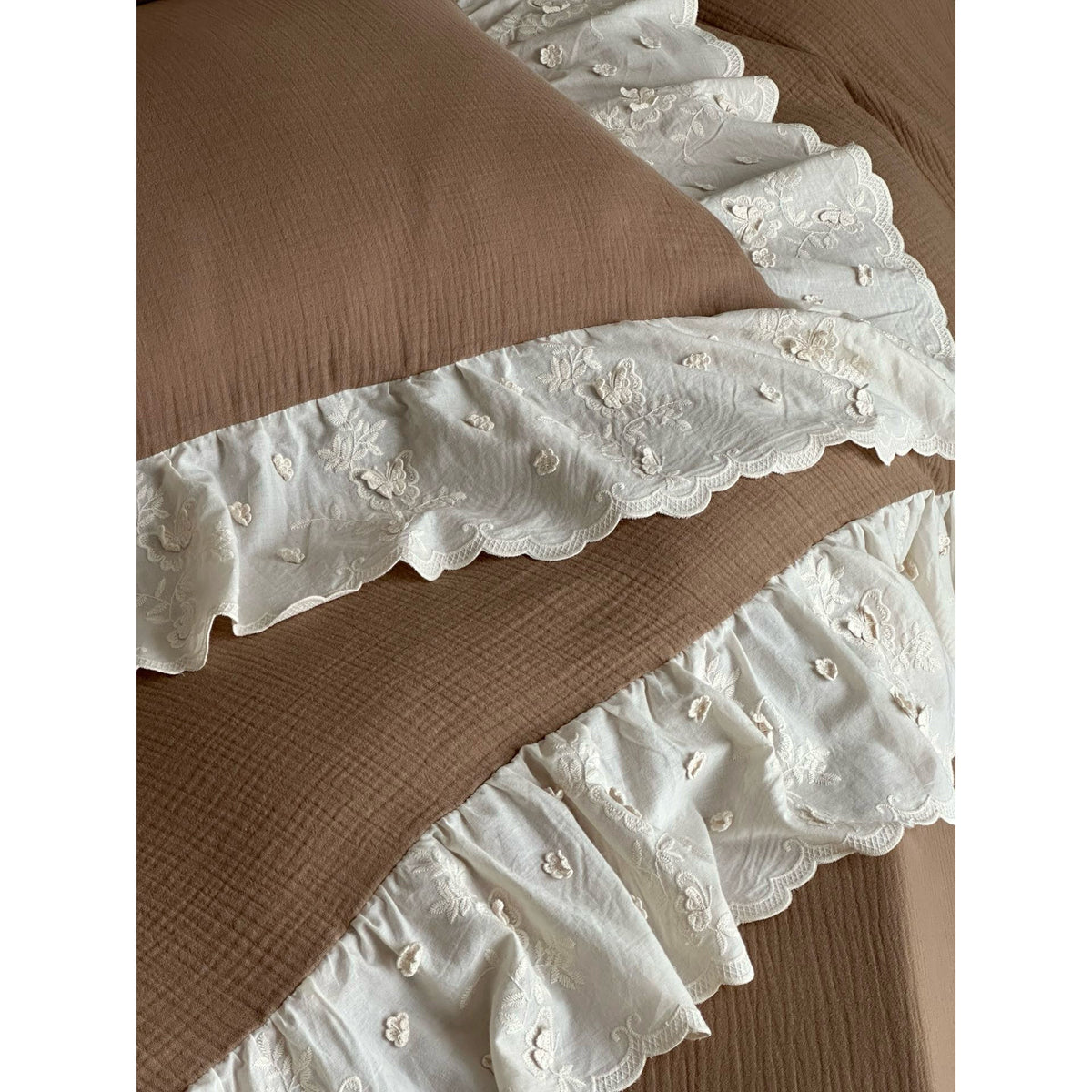 Bedspread 4-Piece Quilted Cotton Gauze Embroidered Ruffles