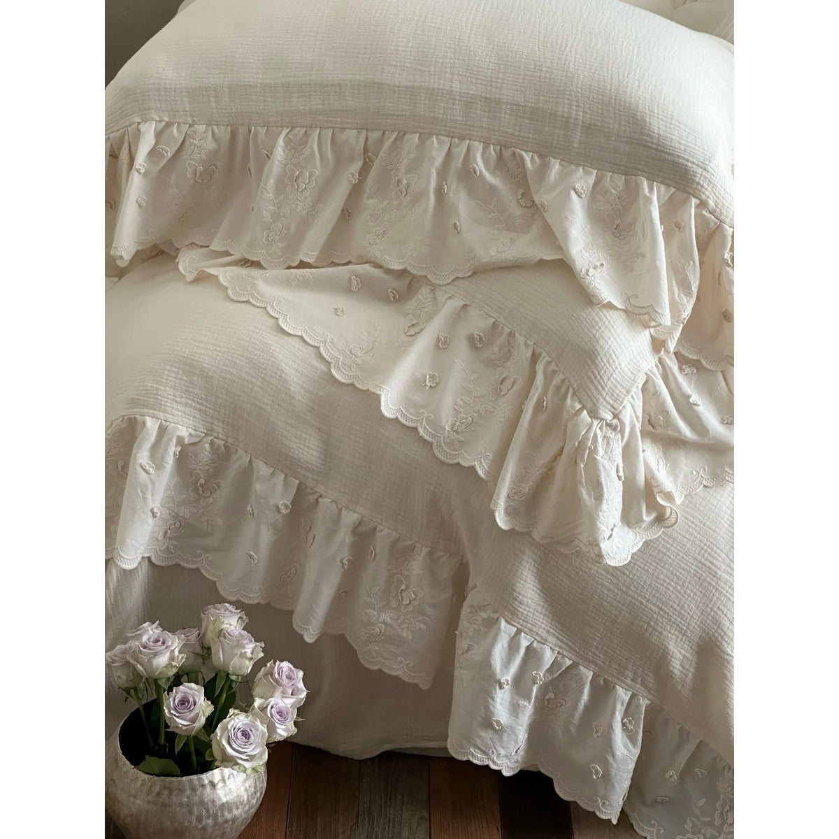 Bedspread 4-Piece Quilted Cotton Gauze Embroidered Ruffles