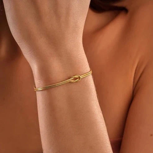 Bracelet Love Knot Adjustable Sliding Closure