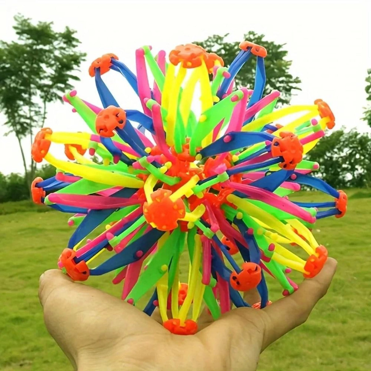 Breath Ball Expandable 15 to 27 Cm Geometric Lattice
