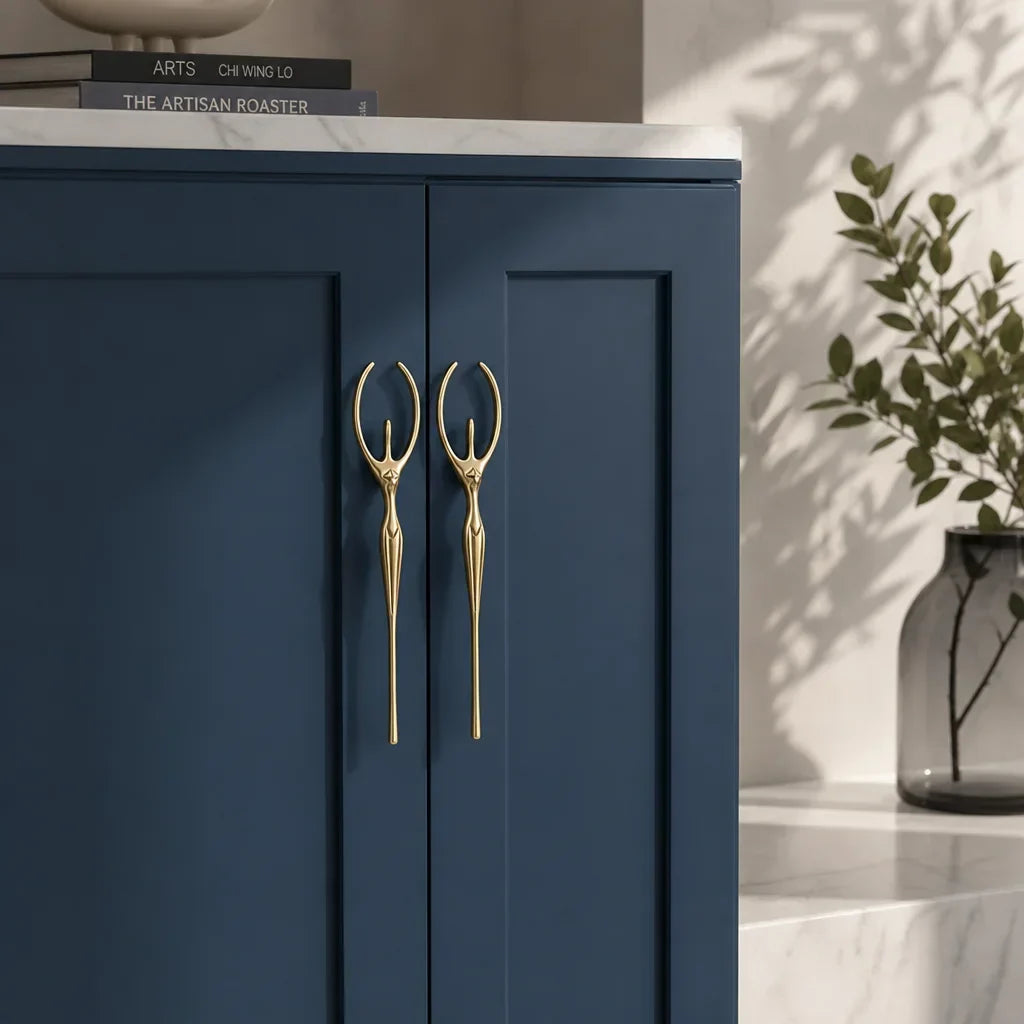 Cabinet Handle Solid Brass Thinker Design