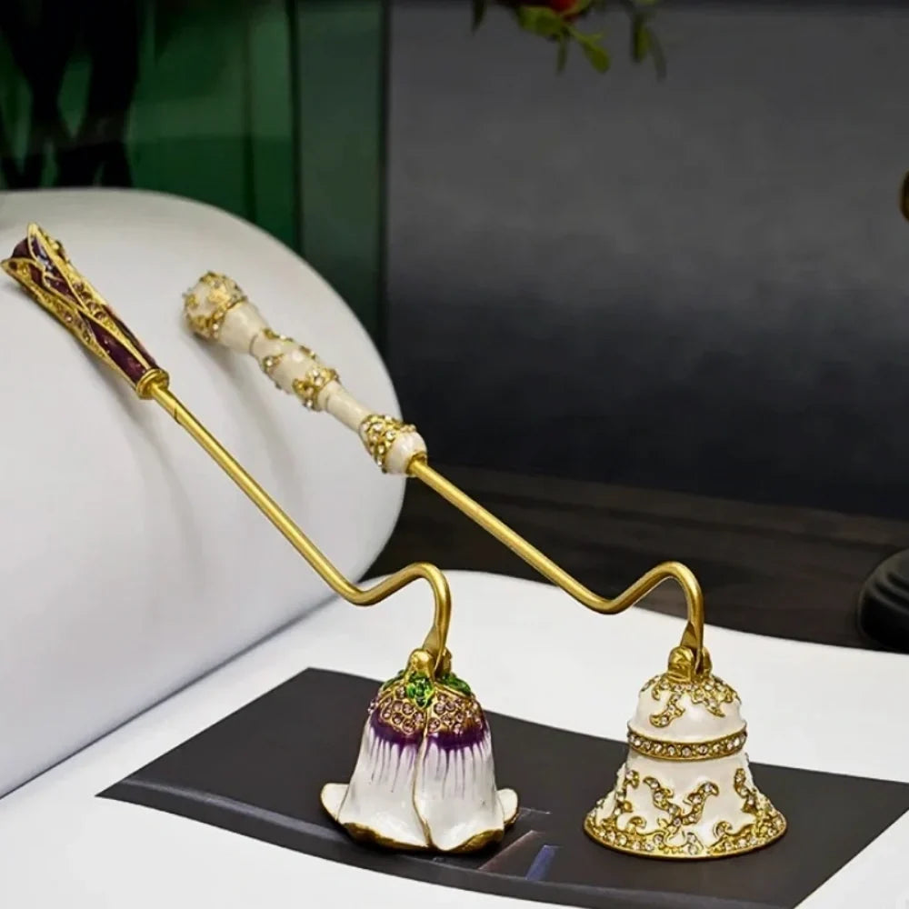 Candle Snuffer Smoke-Free Vintage Floral Zinc Alloy