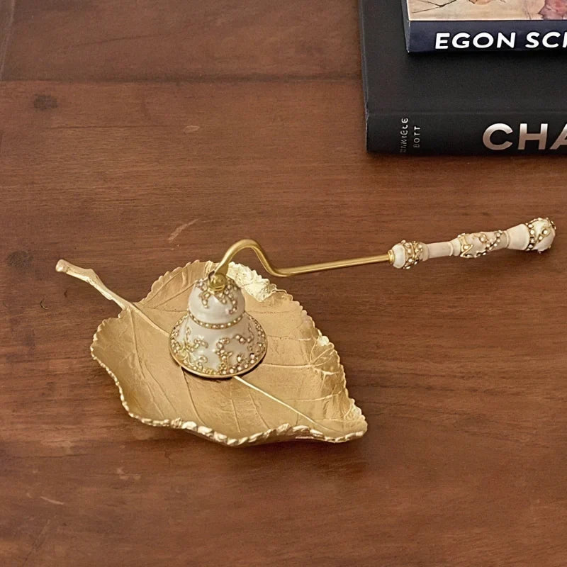 Candle Snuffer Smoke-Free Vintage Floral Zinc Alloy