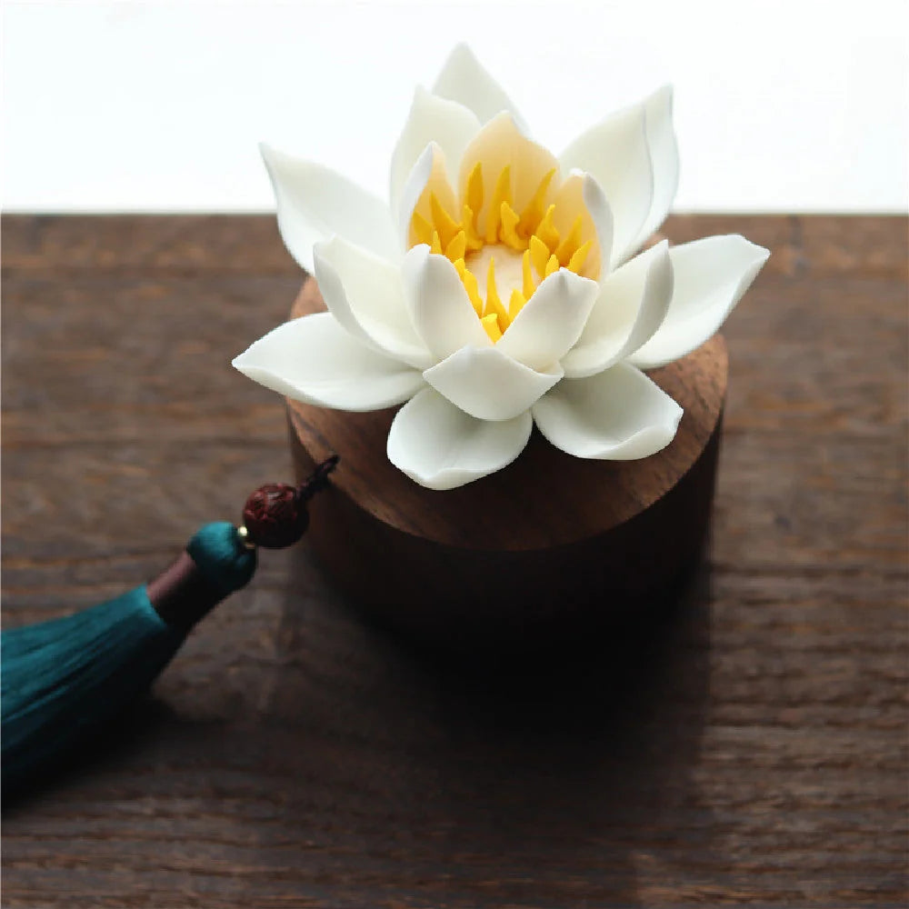 Car Aromatherapy Diffuser Black Walnut Multiple Scents