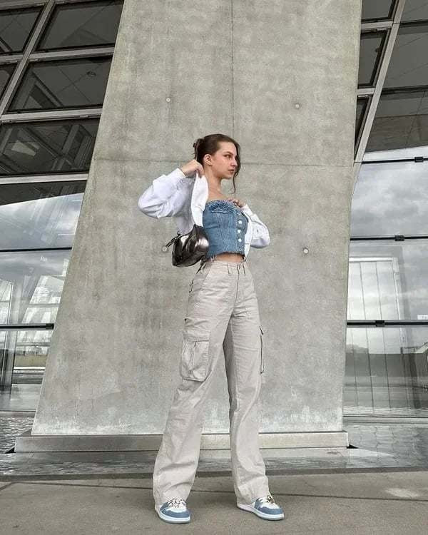 Cargo Jeans Relaxed Fit & Utility Pockets