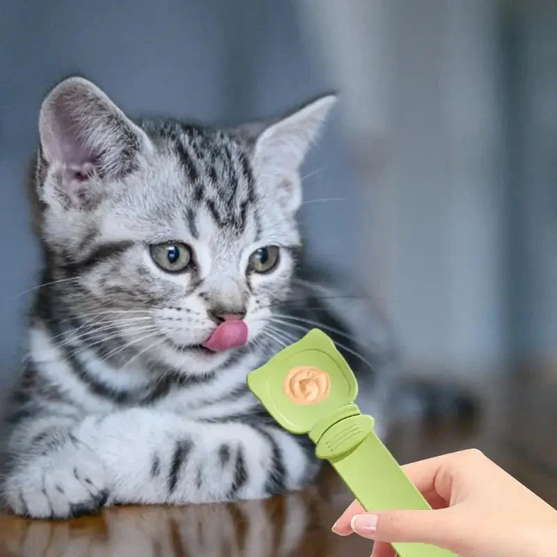 Cat Treat Spoon Squeeze Dispenser Comfortable Grip