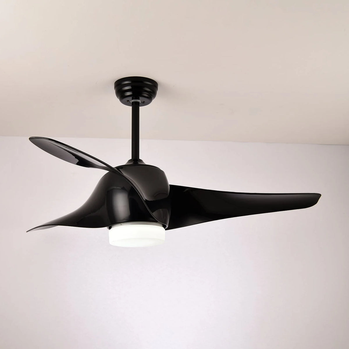 Ceiling Fan 52 Inch Integrated LED & Remote Control