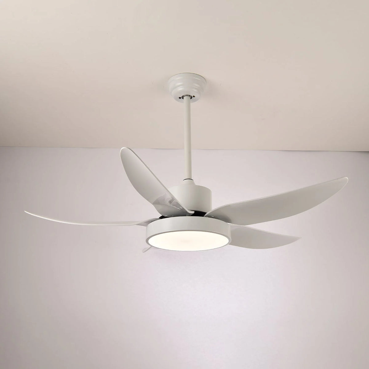 Ceiling Fan Integrated LED Whisper-Quiet 6-Speed Remote