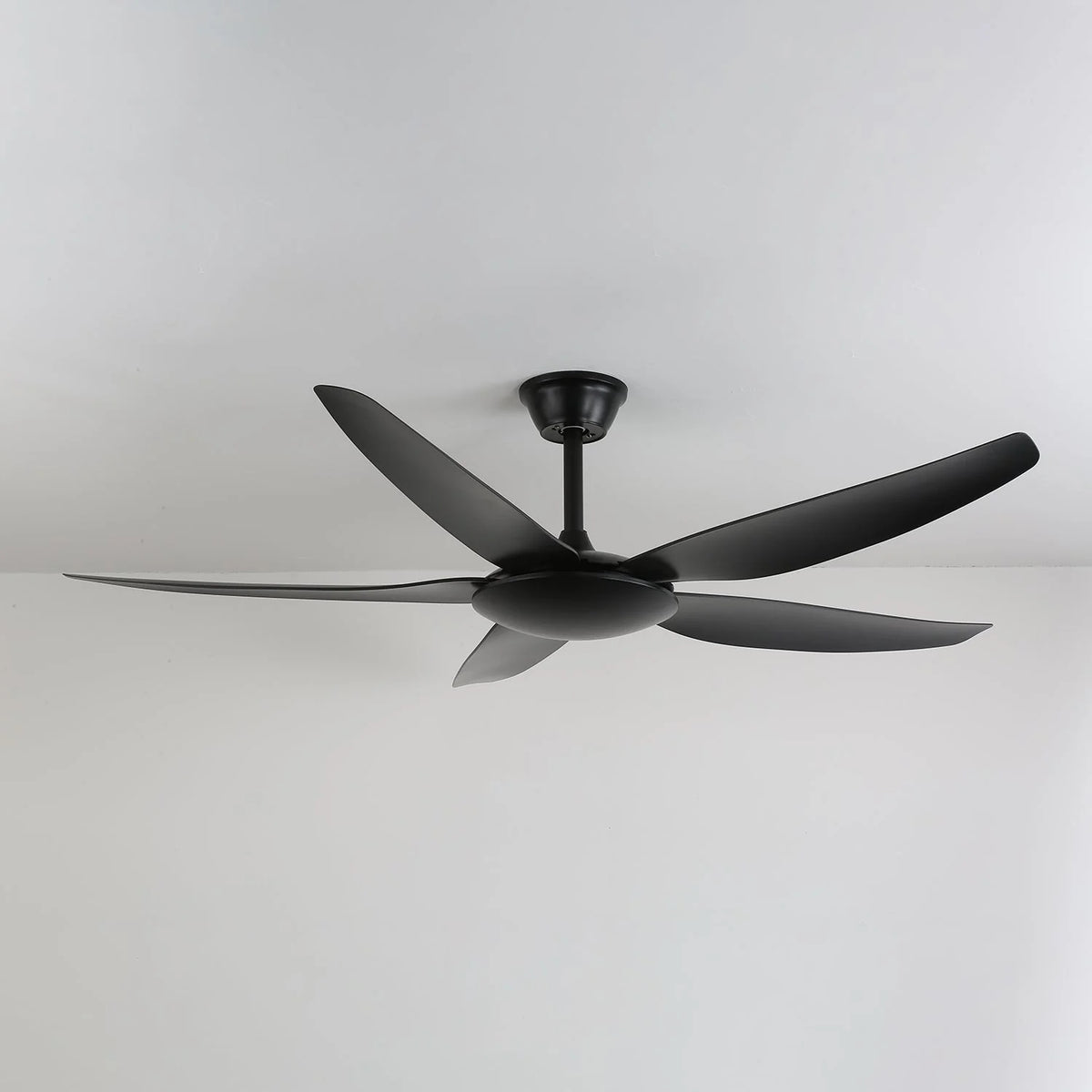 Ceiling Fan Six Speeds Integrated Light & Remote