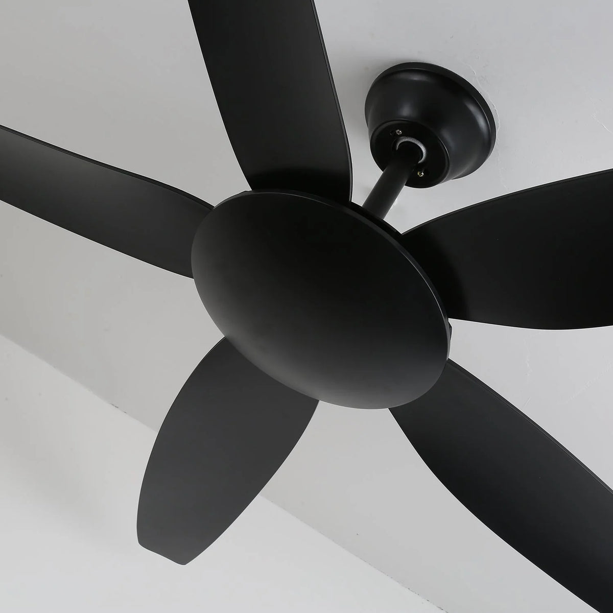 Ceiling Fan Six Speeds Integrated Light & Remote