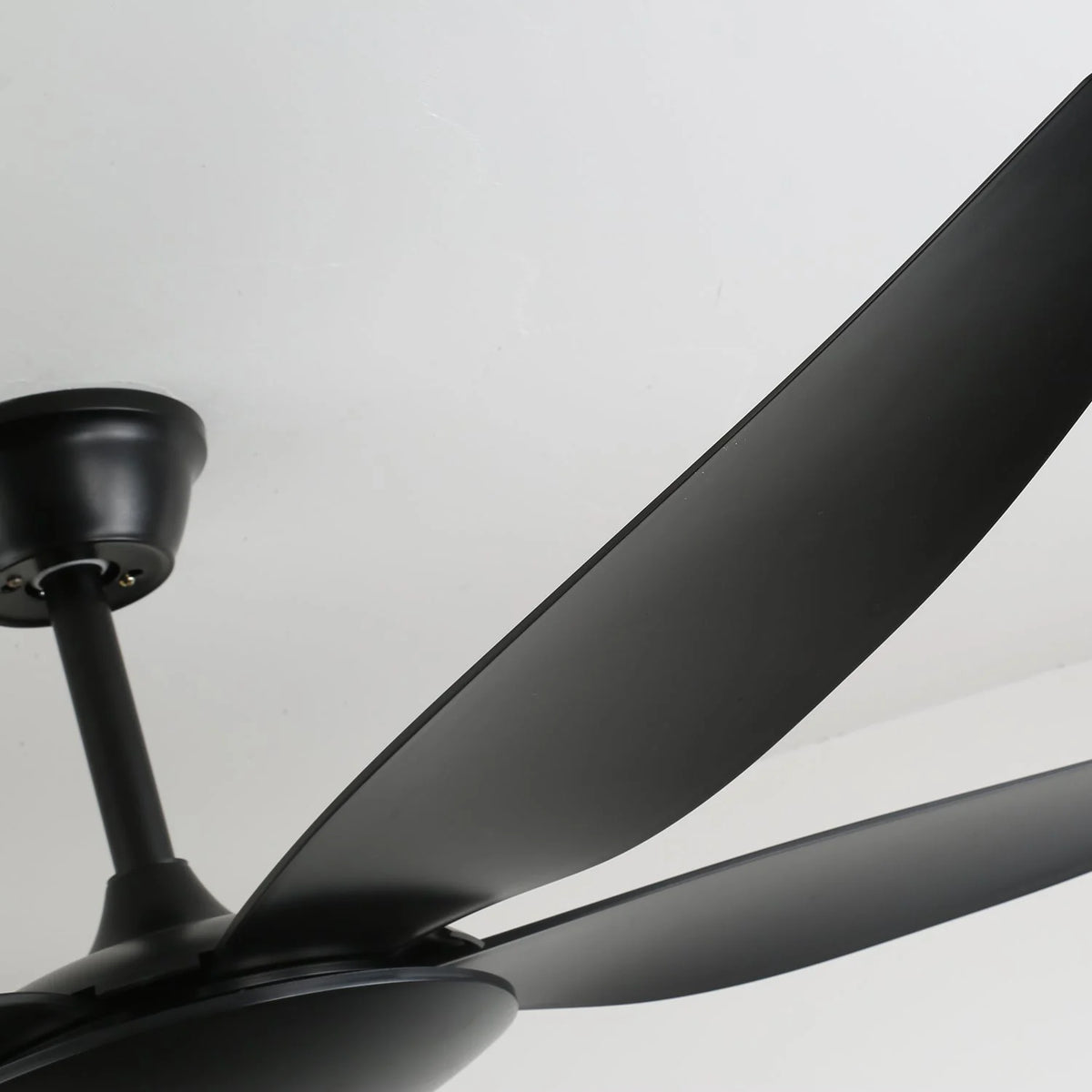 Ceiling Fan Six Speeds Integrated Light & Remote