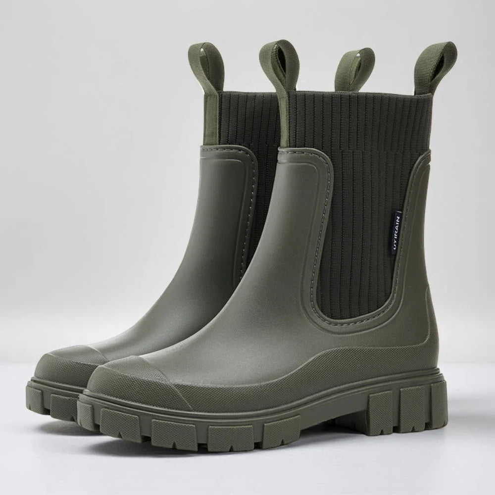 Chelsea Boots Waterproof Slip-On Grippy Tread