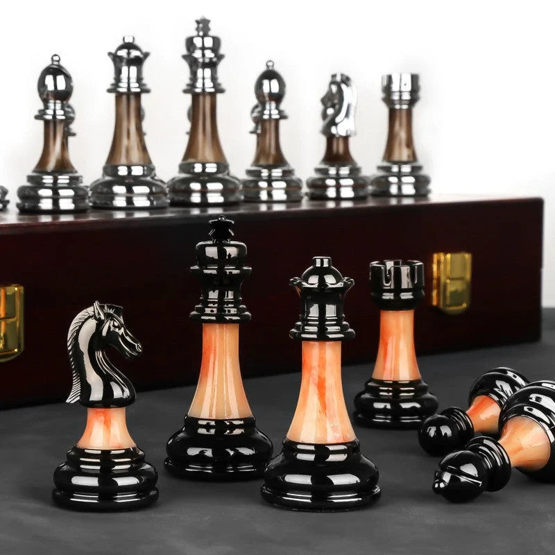 Chess Set Weighted Zinc Alloy Pieces & Foldable Wood Board