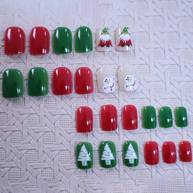 Christmas Nail Art Kit Festive Designs & Chip-Resistant Polish
