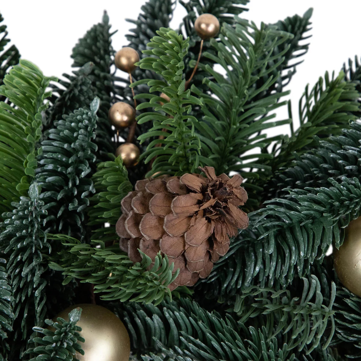 Christmas Wreath 22 Inch Gold Ornaments & Pine Cones
