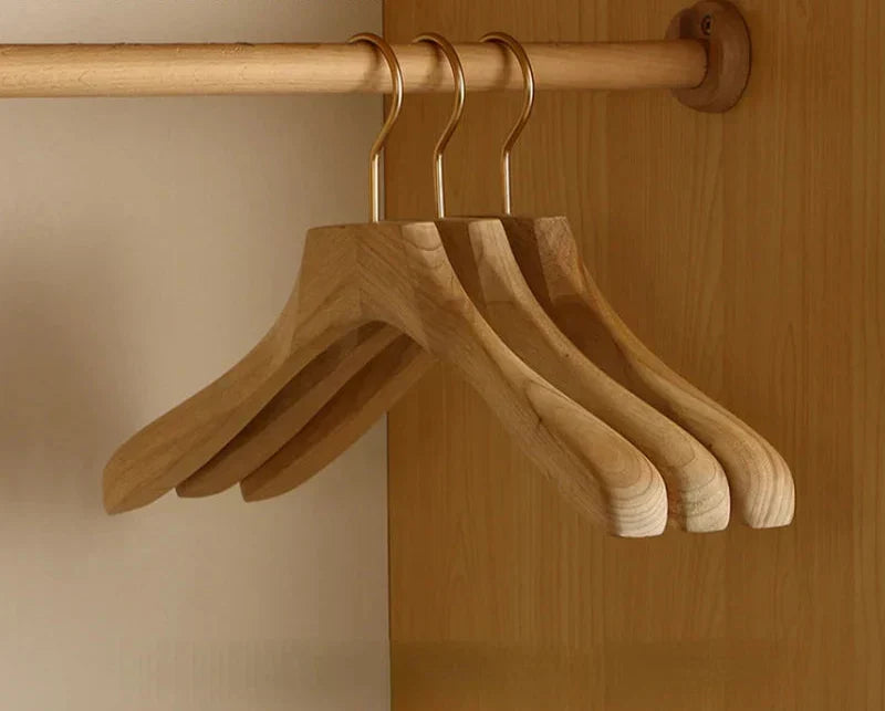 Coat Hangers Camphor Wood Broad Shoulders Anti-Slip 2 Pack