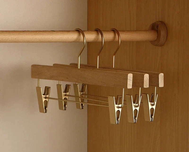 Coat Hangers Camphor Wood Broad Shoulders Anti-Slip 2 Pack
