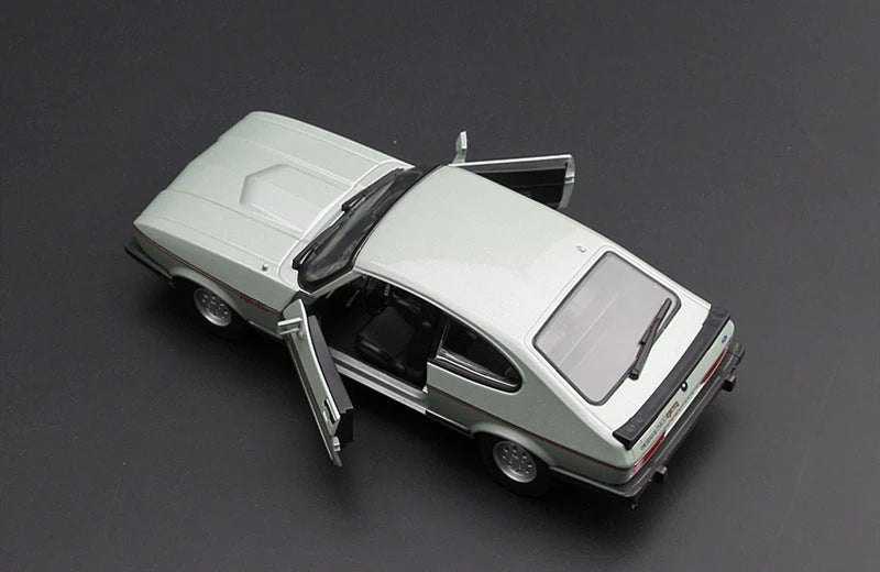 Collectible Car Model 1:24 Scale Alloy Light Green