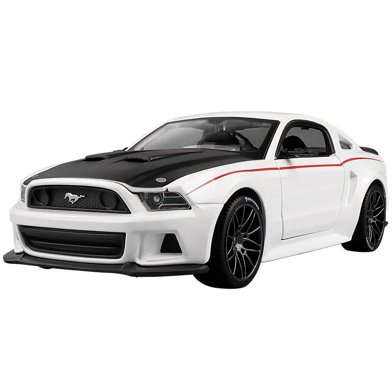 Collectible Car Model 1:24 Scale Alloy Replica