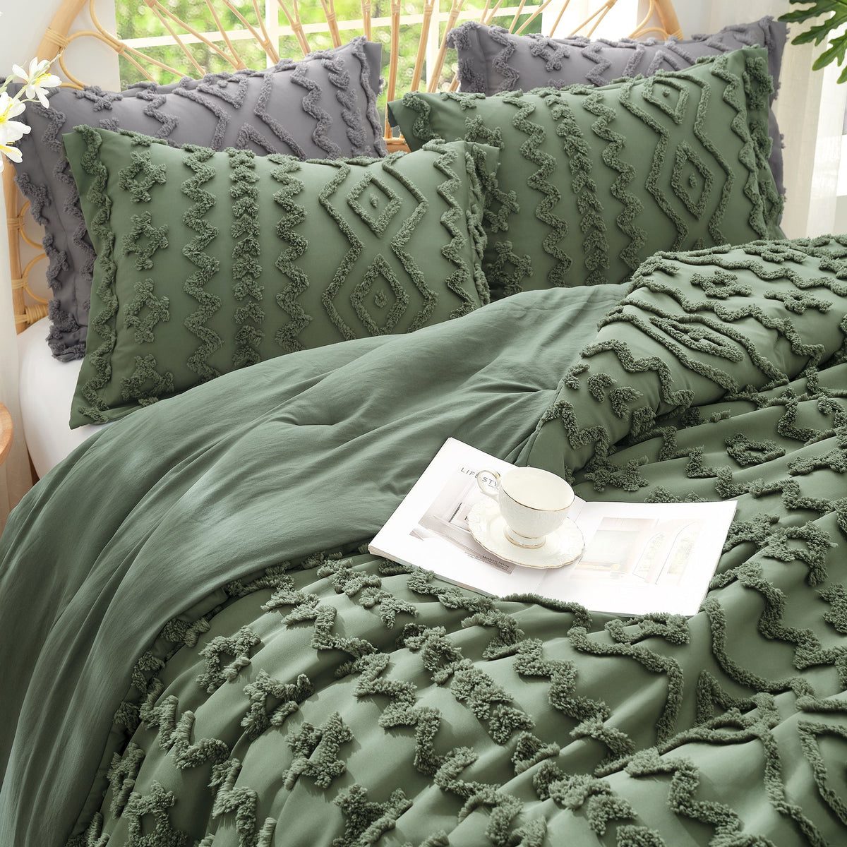 Comforter Set Intricate Embroidery Ultra-Soft & Breathable Machine Washable