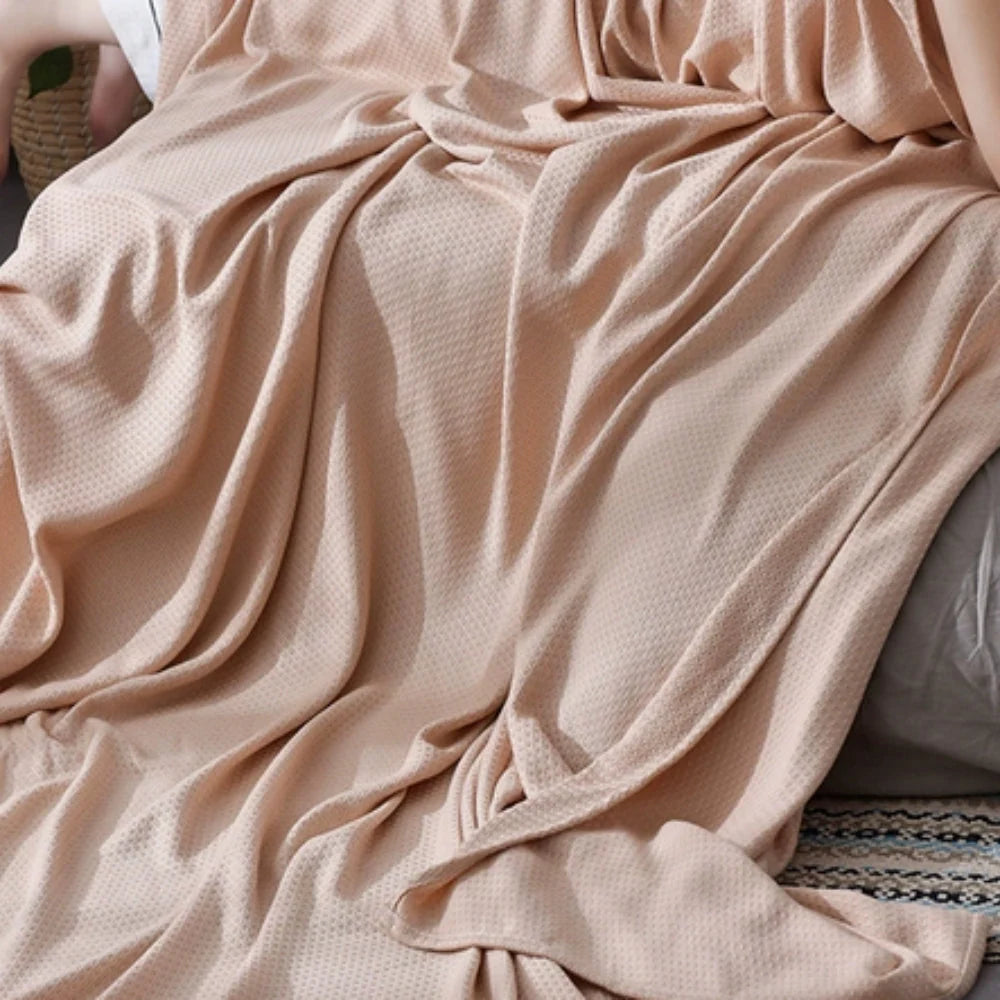 Cooling Blanket Bamboo Heat-Wicking Lightweight & Machine Washable