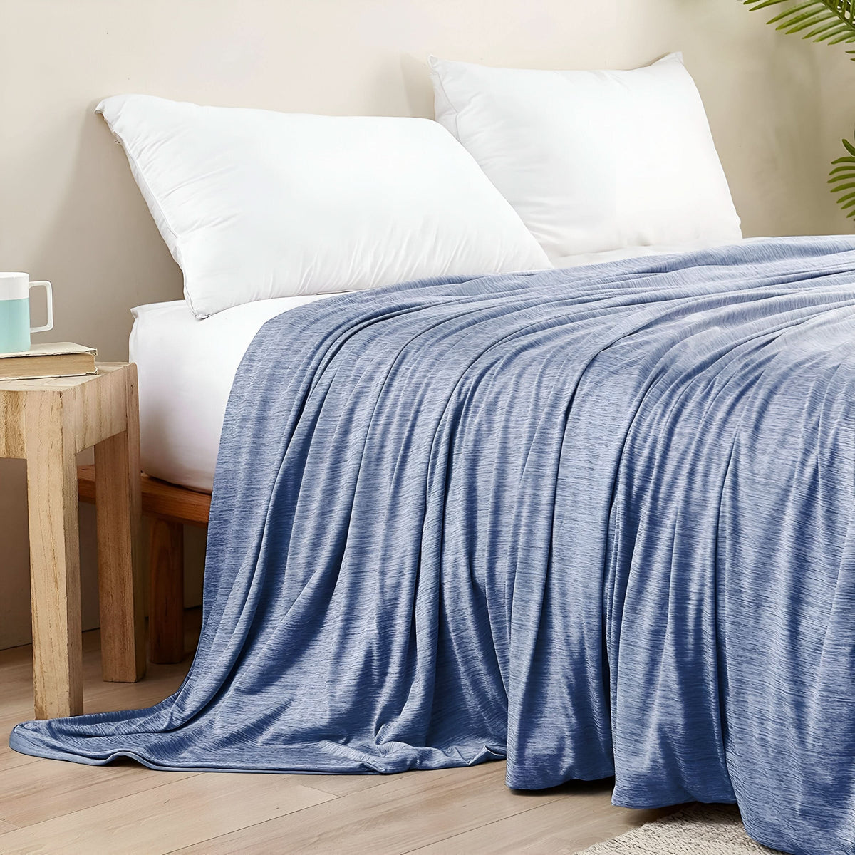 Cooling Blanket Breathable Cotton Advanced Cooling Fibers