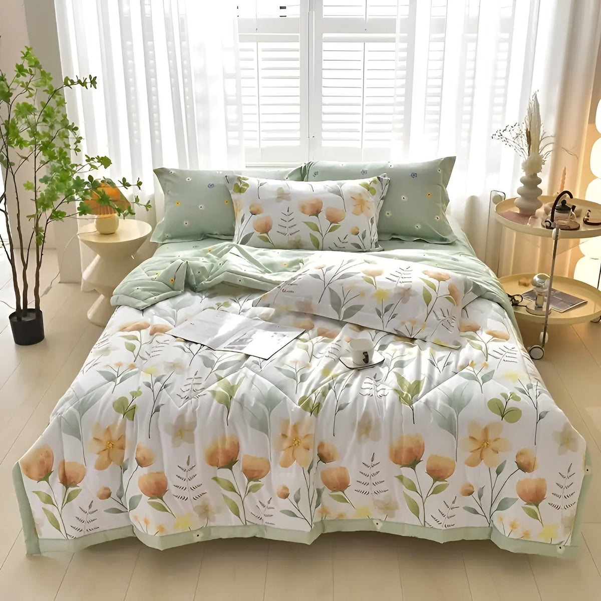 Cooling Blanket Breathable Lightweight Hypoallergenic Fill