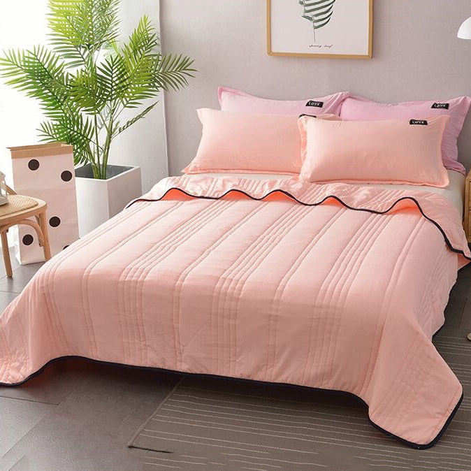 Cooling Blanket Breathable Silk-Like Skin-Friendly