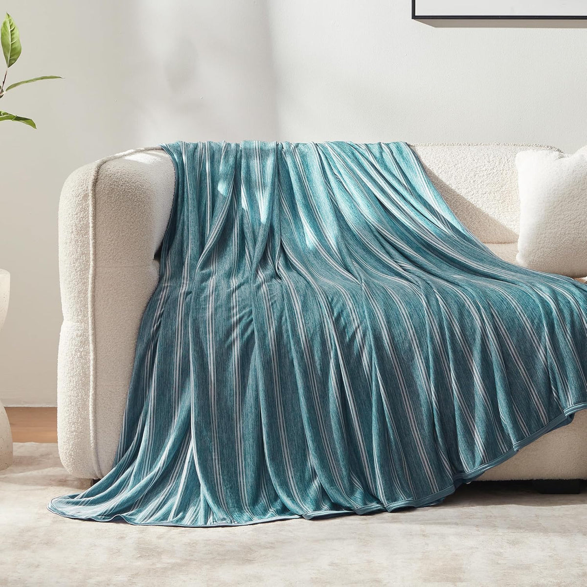 Cooling Blanket Double-Sided Cooling Moisture-Wicking & Fast-Drying
