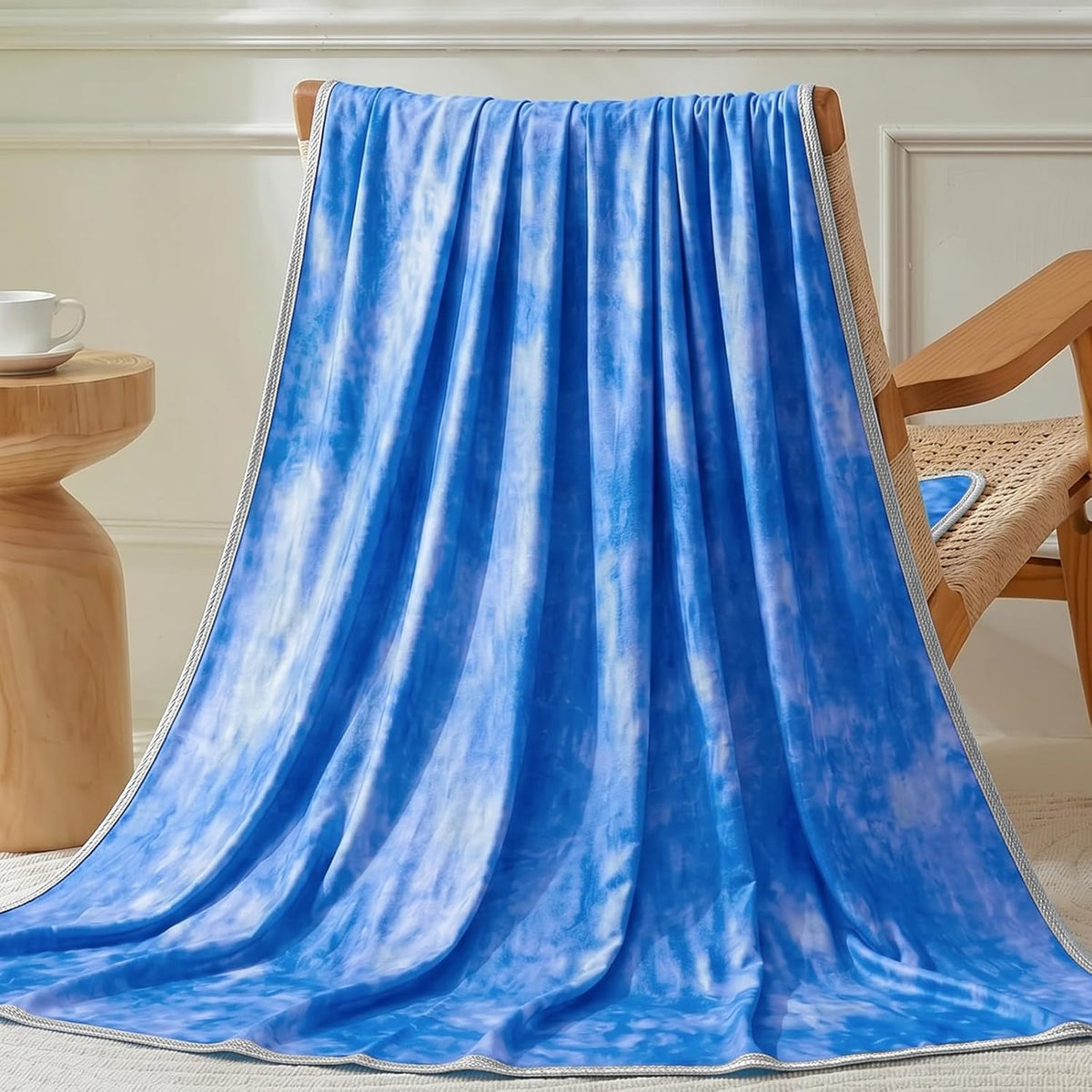 Cooling Blanket Instant Cool-To-Touch Moisture-Wicking