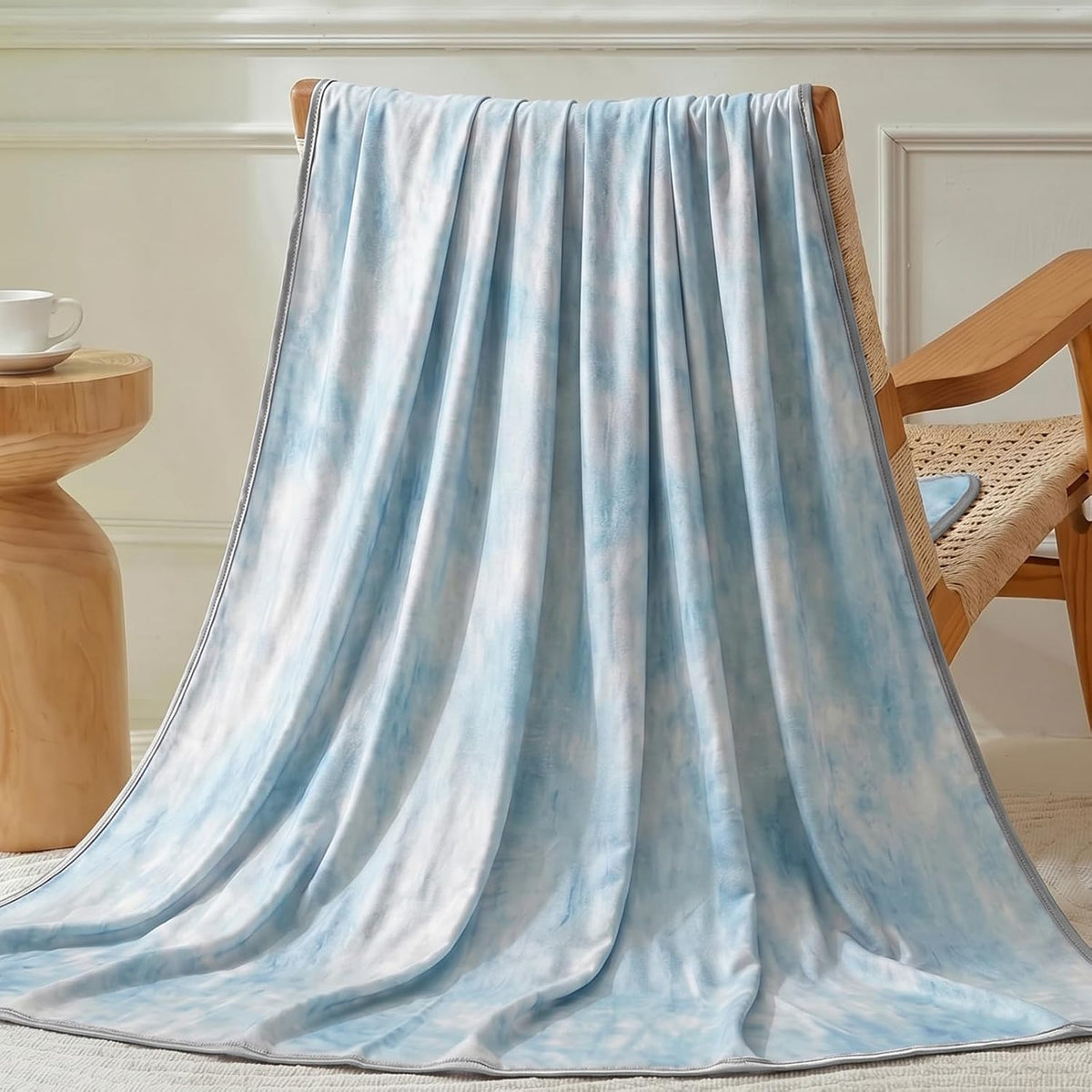 Cooling Blanket Instant Cool-To-Touch Moisture-Wicking